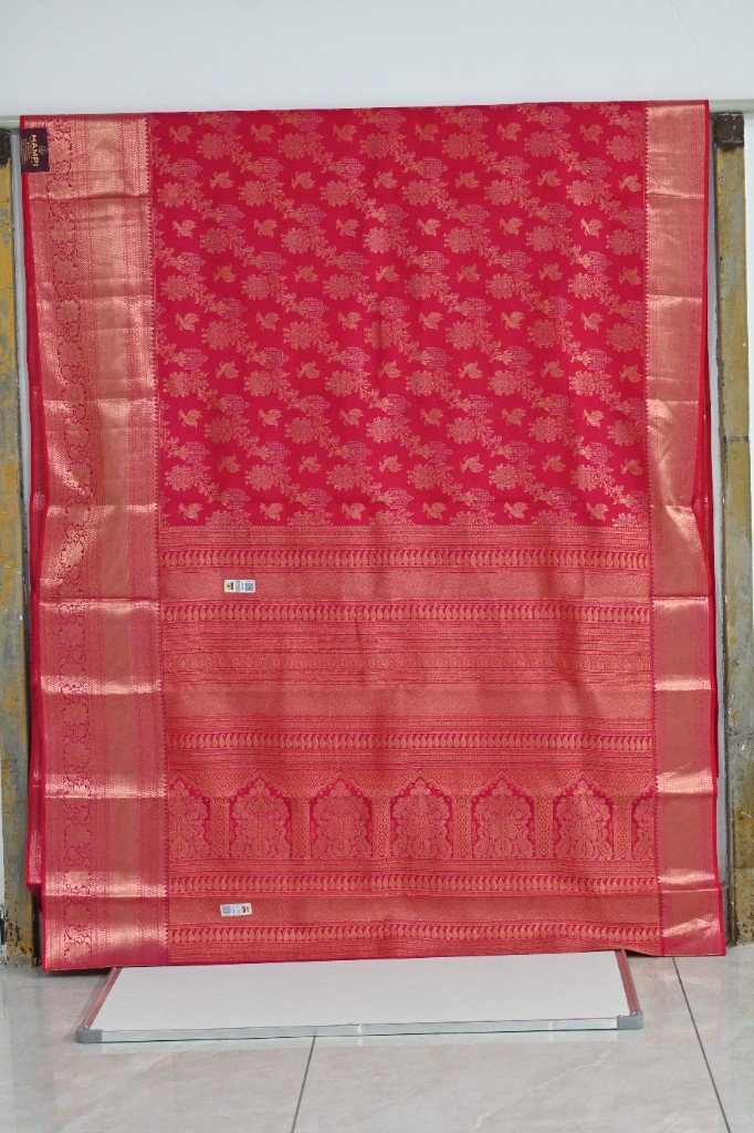 Example: full-length saree hanging flat for catalogue-style results